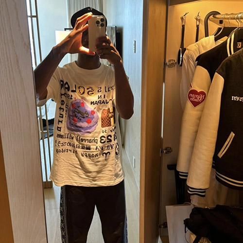 루이비통  신상  xCPFMl반팔티(남여공용)6859