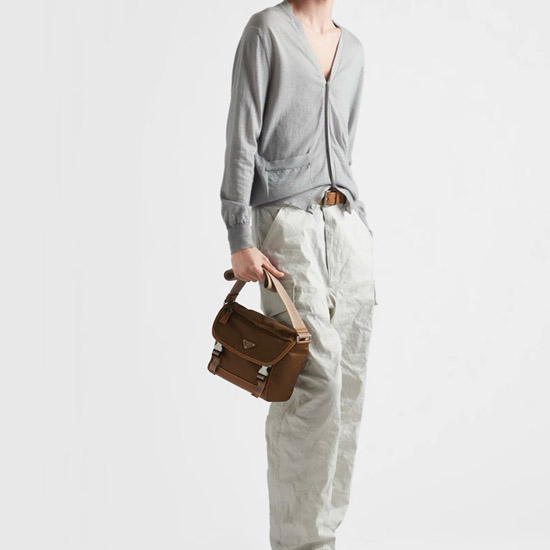 프라다 리나일론 앤 레더 숄더백 코르크 베이지 2VD066 - Prada Re-Nylon And Leather Shoulder Bag Cork Beige