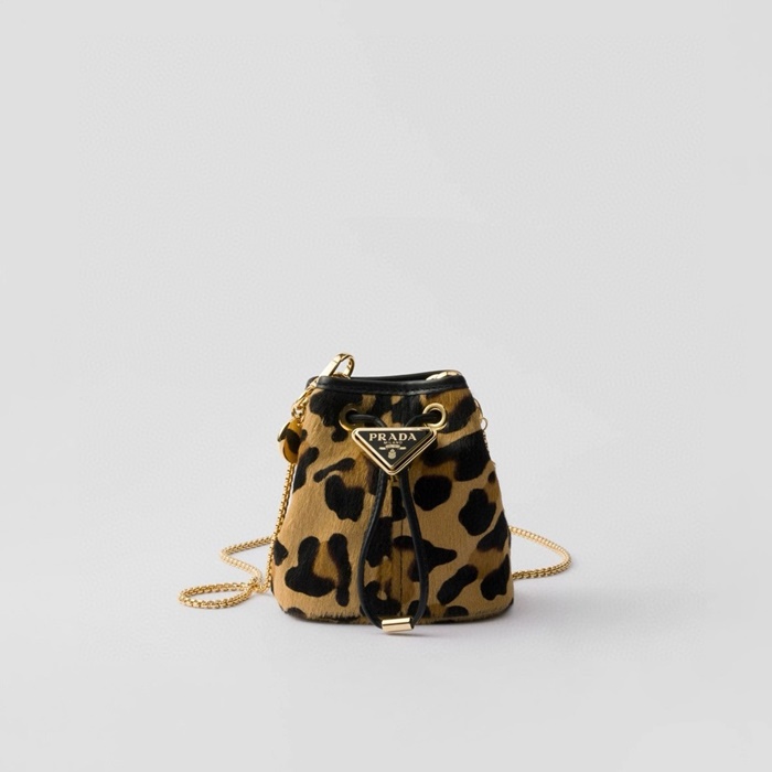프라다 프린티드 레더 미니 파우치 허니 1NR016 - Prada Printed Leather Mini Pouch Honey